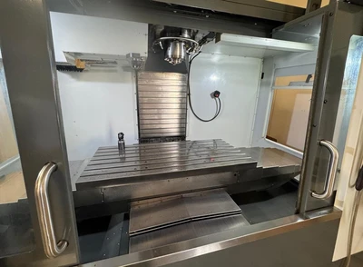 Haas VF-3YT Machining Centers & Milling Machines | Amiron Machinery (4)
