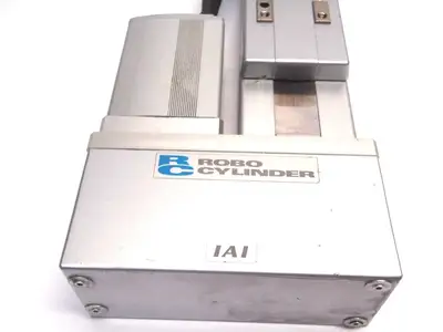 Used IAI Robo Cylinder RCP2-SS7R-I-42P-6-100-P1-M Linear Actuators Michigan US | Maverick Industrial Sales #1470228