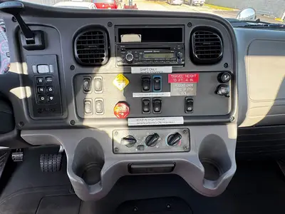 Used 2015 FREIGHTLINER 108SD Service & Utility Trucks Florida US | Truck and Van Outlet #1509214