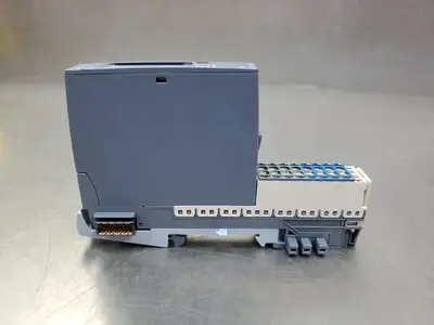 USED Siemens 6ES7132-6BF00-0BA0 Output Module w/6ES7193-6BP00-0DA0 Base