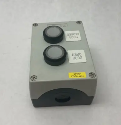 USED SIEMENS PUSHBUTTON ENCLOSURE ASSEMBLY W/ 2X WHITE ILLUMINATED PUSHBUTTONS