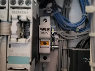 Full Voltage Non-Reversing MCC Bucket Size 3