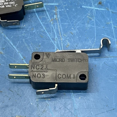 NEW Honeywell Honeywell V7-1C17D8-294