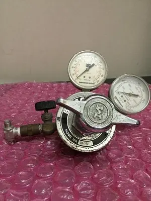 MATHESON 8H-580 GAS REGULATOR