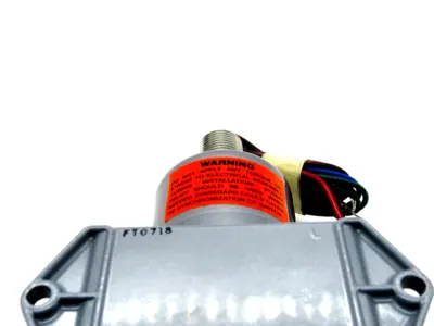 NEW CUSTOM CONTROL SENSORS 646VE1 VACUUM SWITCH