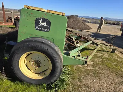 USED 1986 JOHN DEERE 8300