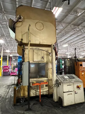 1998 BLOW SC2-300-120-60 Straight Side Double Crank Press | Universal Press & Machinery (UPM) (7)