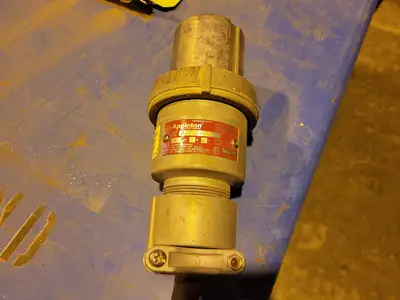 USED MILLER DIMENSION 652