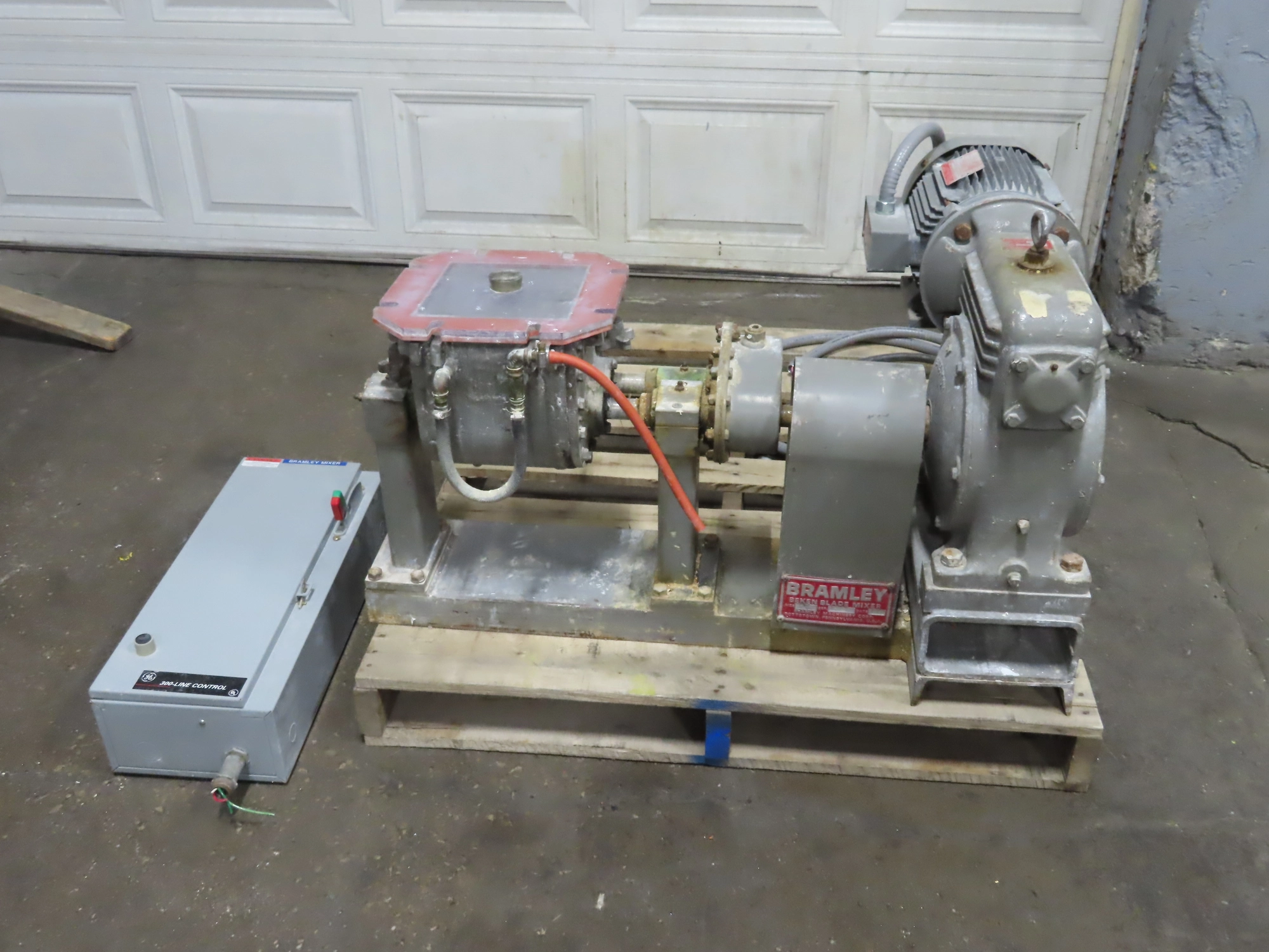 1.5 gallon Bramley Double Arm Beken Blade Lab Mixer, Stainless Steel, Jacketed Chamber