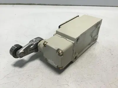 USED YAMATAKE LJA10-11A21N-003