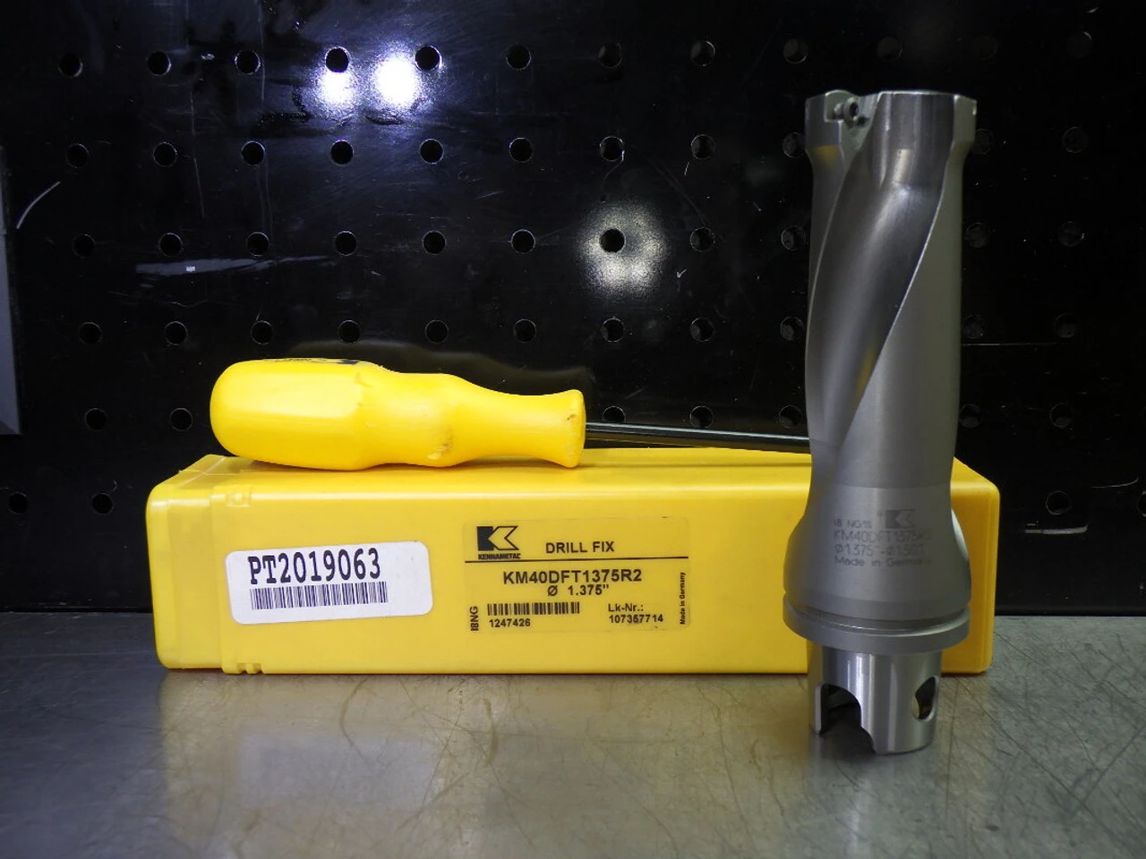 Kennametal KM40 1.375-1.501" Coolant Thru Drill 4.5" Pro KM40DFT1375R2 (LOC2472)