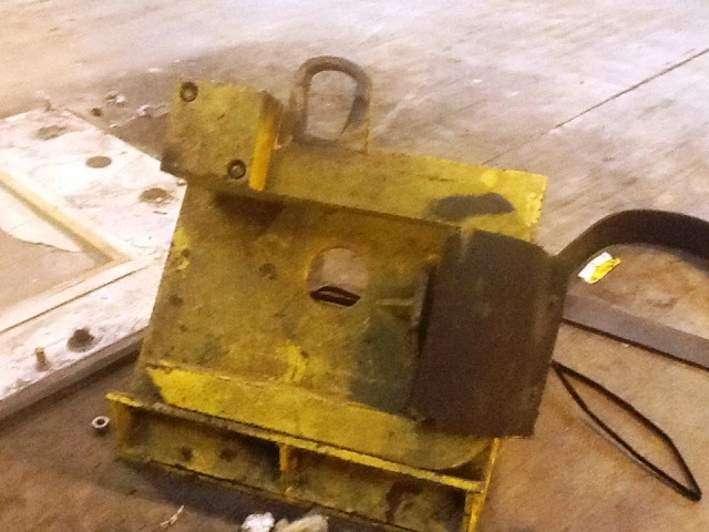 2000 LB COIL "C" HOOK