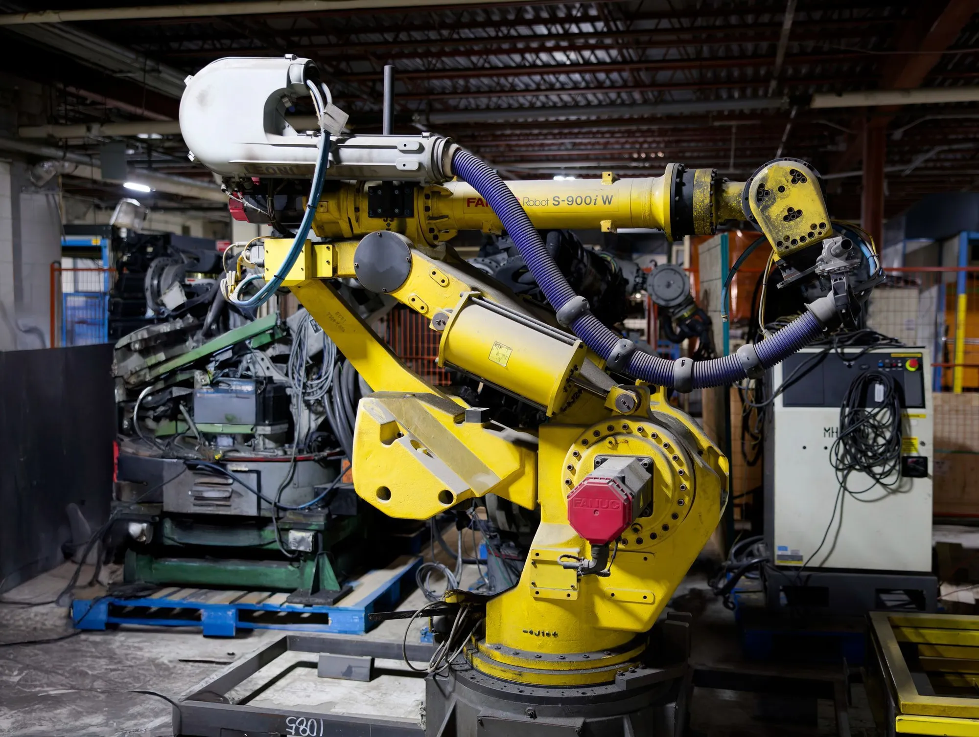 USED FANUC S-900 iw