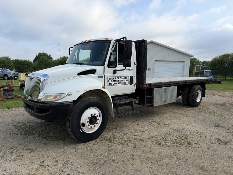 Used 2008 INTERNATIONAL 4300 SINGLE AXLE FLATBED TRUCK Flatbed Trucks Michigan US | Miedema Asset Management Group #1287637