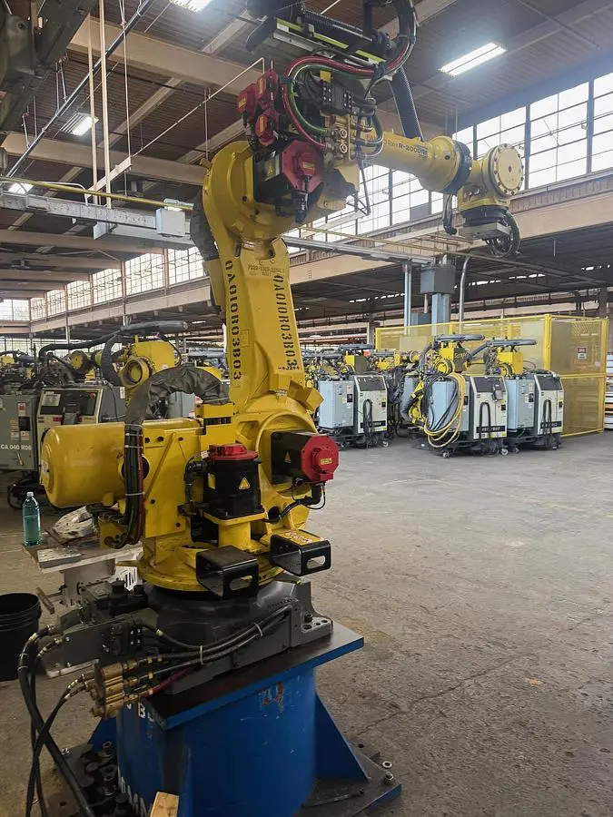 Used 2015 FANUC FANUC R-2000IB/210F Robots Michigan US | Aucto #1332187