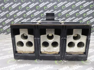 Square D MHL368001426 Circuit Breaker 600VAC 250 VDC 800A S2 Used