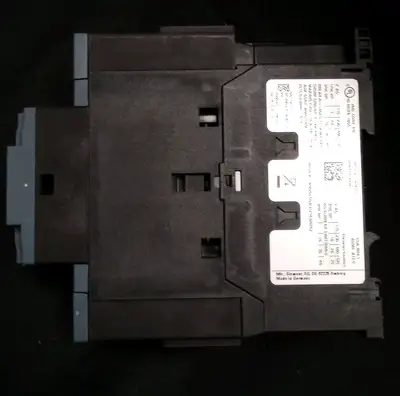 Used Siemens Siemens Contactor 3RT2035-1AM20 PLC Contactors US | Infinity wholesale & Supply LLC #1305791
