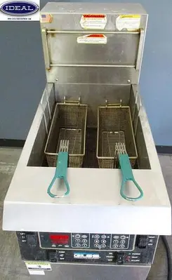 Giles electric deep fryer - c/w filtration