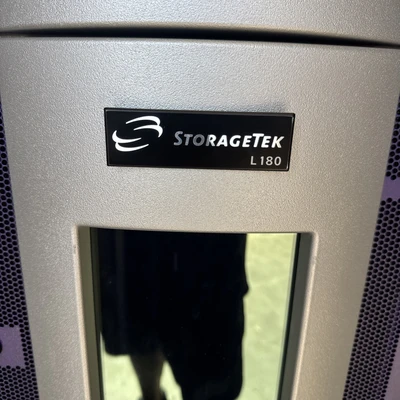 Used StorageTek L180 Automated Magazine-Storage California US | Davliegogo LLC #1705596
