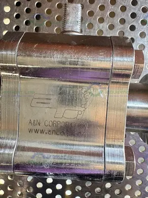 Used A&N CORPORATION STAINLESS STEEL BALL VALVE W/ KF40 VACUUM FITTING Valves/Fittings California US | Equipment Lab #1340311