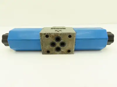Toyooki Kogyo HD3-3W-BG1A-025A-WDD2 Hydraulic Directional Solenoid Valve 24VDC