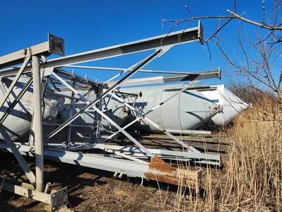 Used _UNKNOWN_ _UNKNOWN_ Cement Silo Quebec CA | DIT Equip #1412365