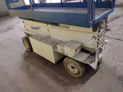19' MARK INDUSTRIES MODEL #J19 SCISSOR MAN LIFT: STOCK #18153
