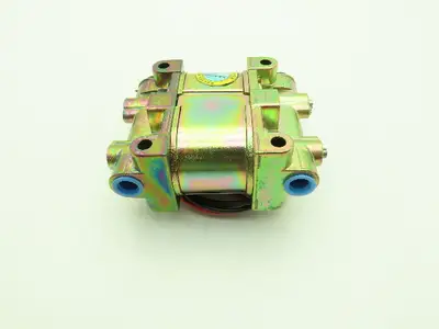 Honeywell Skinner V933DX19 Solenoid Valve 4-Way NC 120V 50 PSI 1/4" NPT