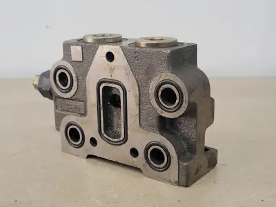 Directional Control Valve 1" T/P Ports 123517301