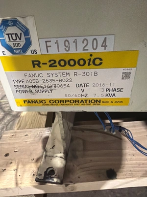 USED 2016 FANUC R-2000IB/210F + R30IB