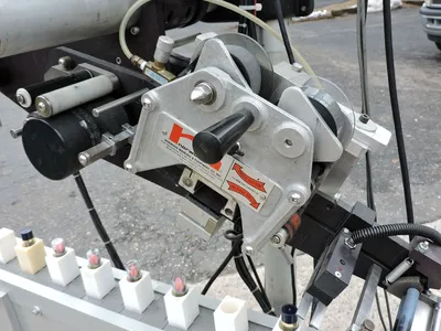 USED AVERY TOP LABELER 250M-4-RH