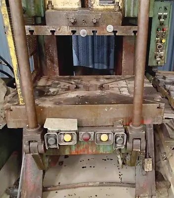 USED 1975 CLEARING 150-P-701