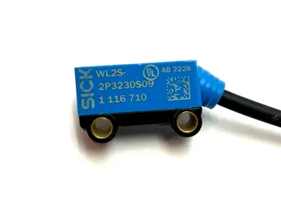 | SICK WL2S-2P3230S09 Retroreflective Photoelectric Sensor 1116710 - Used