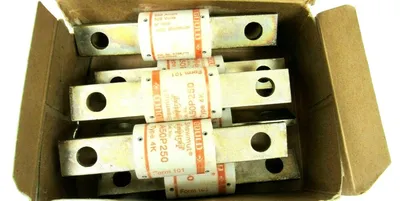 NEW BOX OF 6 SHAWMUT A50P250 FUSE 250A TYPE 4K A50P250-4K