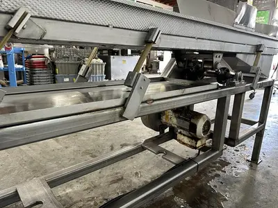 9' Shaker Conveyor