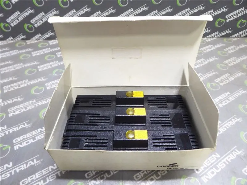 Box of 3 Cooper SAMI-21 Cover Indicating Fuse Covers 600V New
