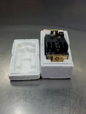 GE CR120B00022 Relay, Ser A, 120V Coil. 4E-20
