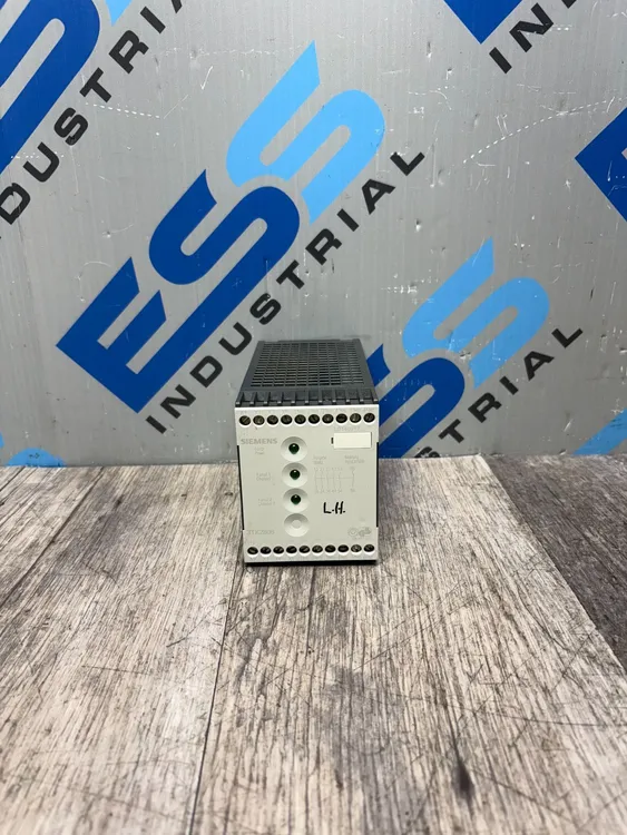 SIEMENS 3TK2806-0BB4 Electrical/PLC/Automation | ESS Industrial Equipment Sales