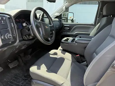 USED 2019 CHEVROLET W5500