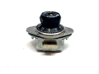USED MASTER LOCK BUILT‑IN COMBINATION LOCKER LOCK 3‑DIGIT DIAL LOT OF 25