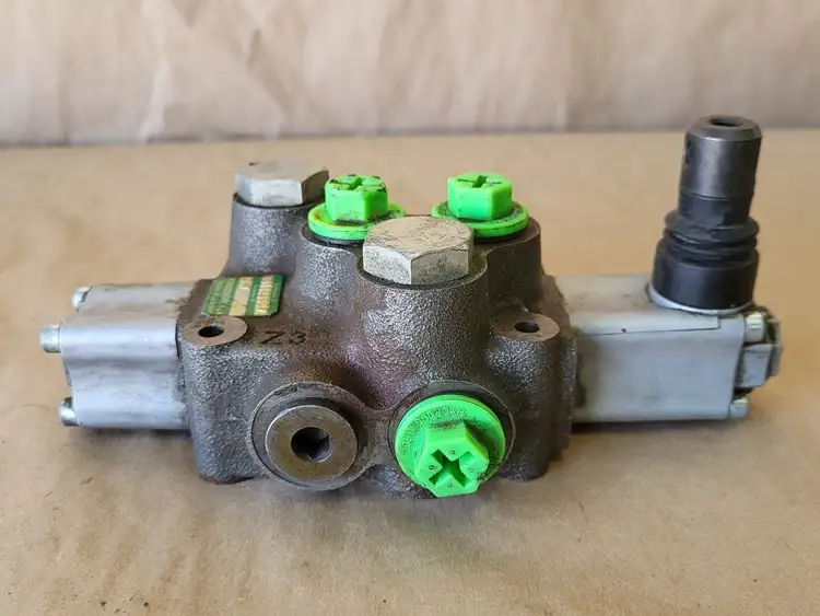 Used HYDROCONTROL 001823387 Parts (Hydraulics and Pneumatics) British Columbia CA | Lenmark #264478