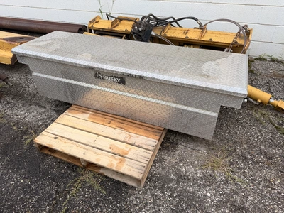 Used TRUCK TOOL BOX _UNKNOWN_ Tool Box Michigan US | Miedema Asset Management Group #1414307