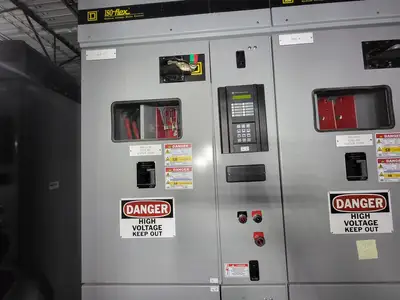 USED 2002 SQUARE D EG44D