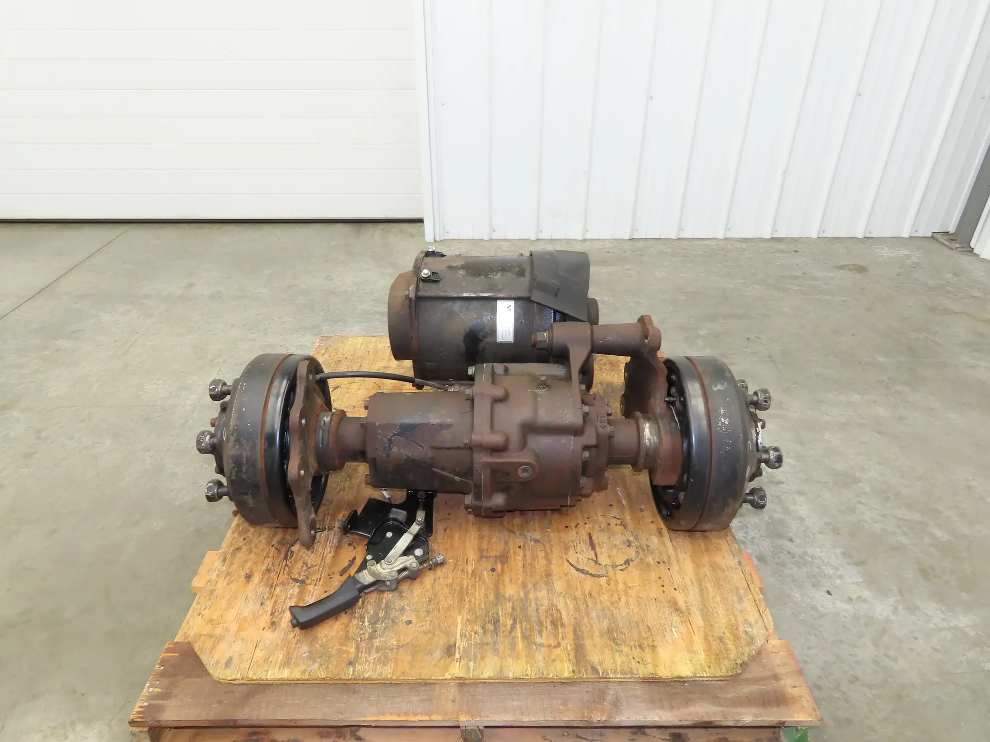 Toyota 14110-21441-71 Electric Forklift Motor Drive Front Axle 6 Lug Off 7FBCU25