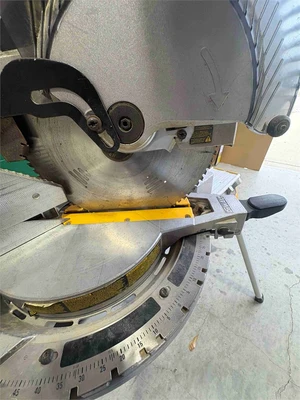 Used DEWALT DW715 Miter Saws Texas US | MachineryMax #1244500