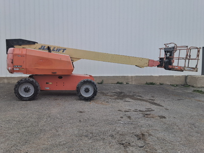 USED 2015 JLG 600S