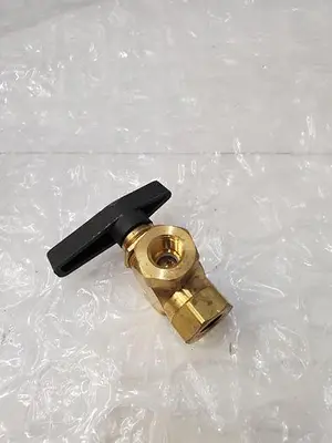 DIVERTING 3-PORT BRASS BALL VALVE 46095K42