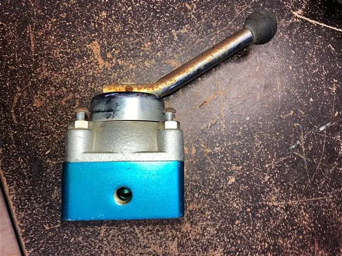 Used AFTERMARKET DIVERTING VALVE BOP ACCUMULATOR CONTROL Pump & Valve Parts Pennsylvania US | East West Machinery & Drilling #1415561