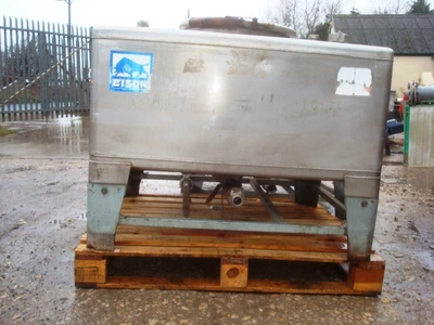 450L S/S Rectangular Bison Portable Storage Tanks