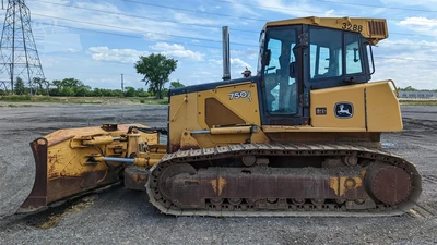 USED 2006 DEERE 750J LT